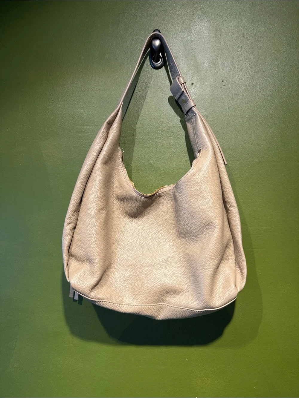 Tote Le Monde Barcelona Bag - Beige Leather Hobo Bag - Women's Shoulder Tote